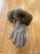 Fuzzy Fur Trim Gloves