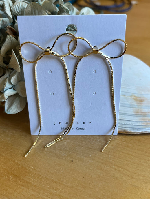 Gold Tone Bow Earrings